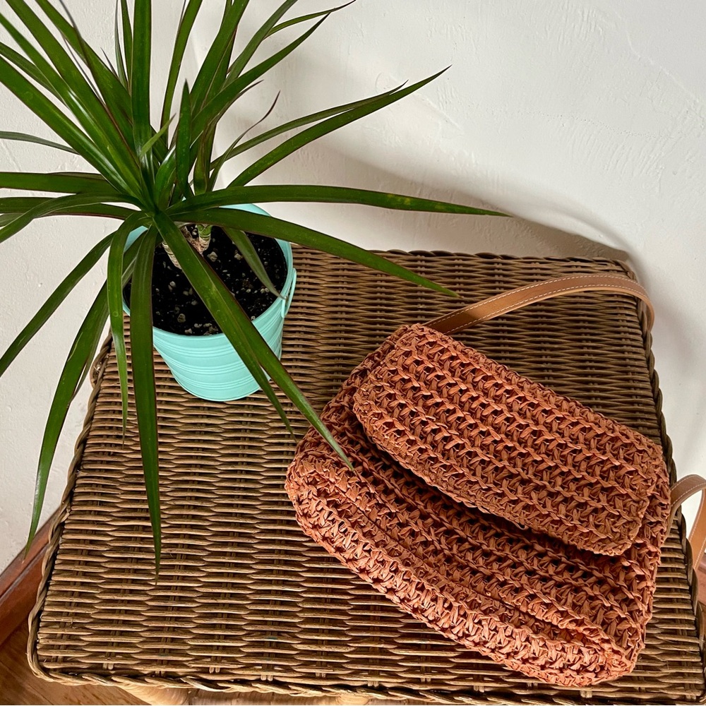 Universal Thread Straw Terra Cotta Crossbody Bag - image 2